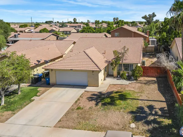 330 Sunset Dr, Imperial, CA 92251