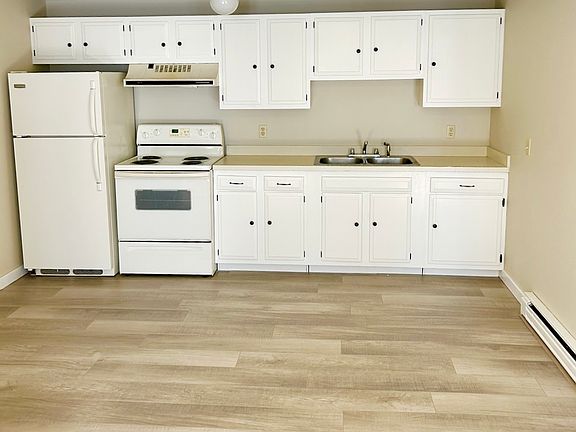 2nd image of 325 Ashland Ave APT 3