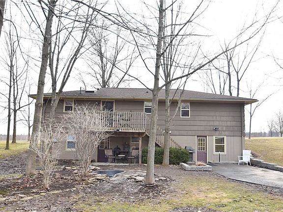 2nd image of 7511 Lake Ave