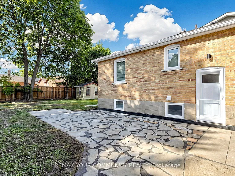 135 Searle Ave — Photo 41