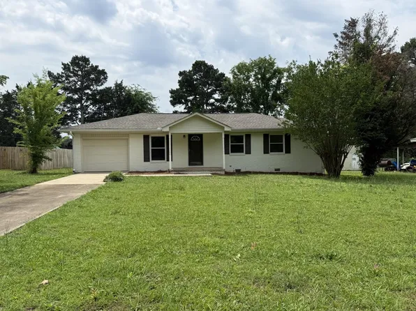 373 Chandler Dr, Florence, AL 35633