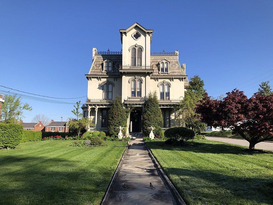 1st image of 429 N Broadway St #100