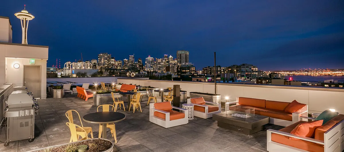 Building Photo - Vivid Queen Anne