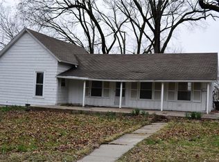 2 SE 5th St, Lees Summit, MO 64063