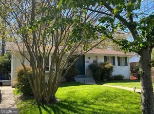 7512 Sweetbriar Dr, College Park, MD