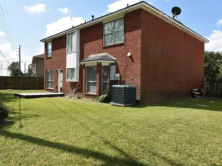 12303 Glenmeadow Dr — Photo 10