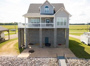 40 Barefoot Trl, Adamsville, TN 38310
