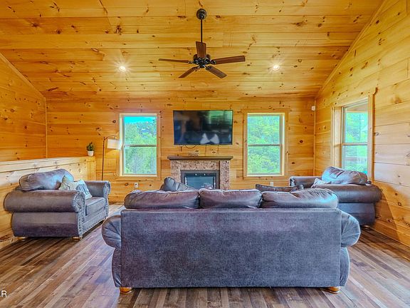 4th image of 2335 River Birch Way
