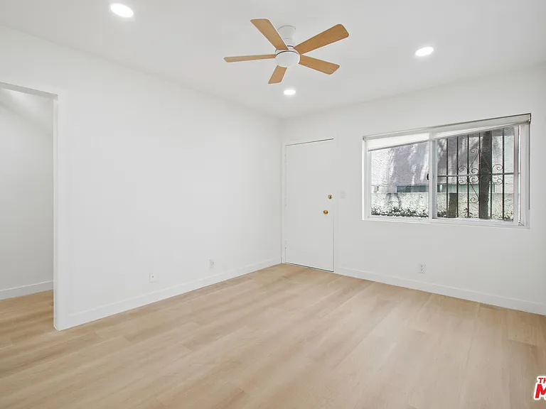 919 S Sherbourne Dr #1 — Photo 16