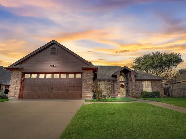 2605 Briargrove Dr, Hurst, TX 76054