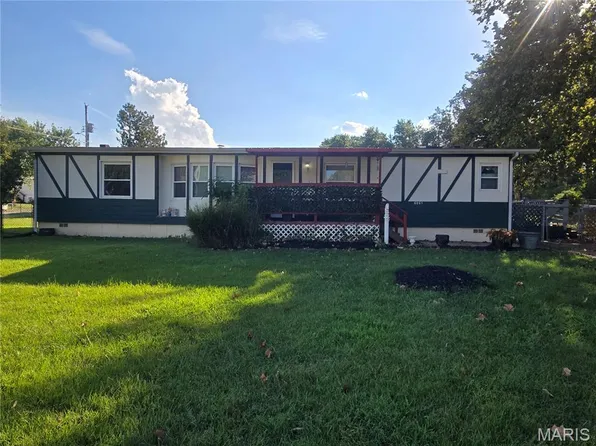 6001 Cedar Glen Dr, Cedar Hill, MO 63016