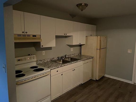 4th image of 9466 Lynn Ln APT B
