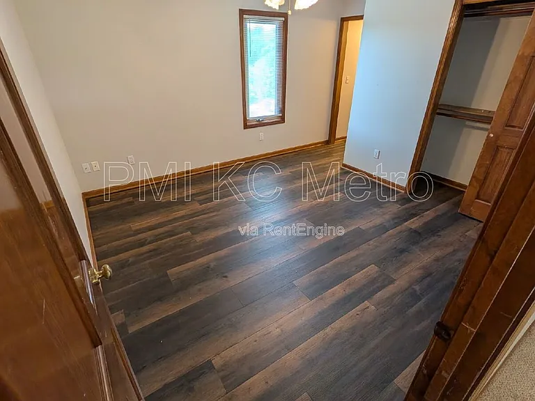 3905 SW 14th St — Photo 32