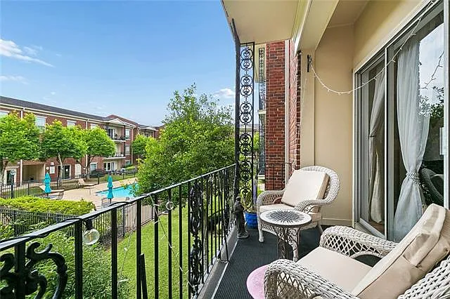 800 Rue Burgundy St #223 — Photo 11