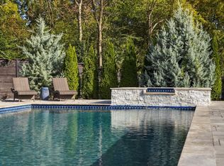 848 W Hillwood Dr, Nashville, TN 37205