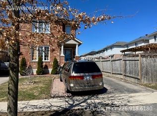 704 Windflower Cres #1, Kitchener, ON N2E 4E4