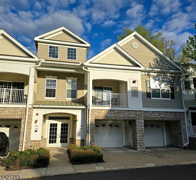 1st image of 706 Brook Hollow Dr