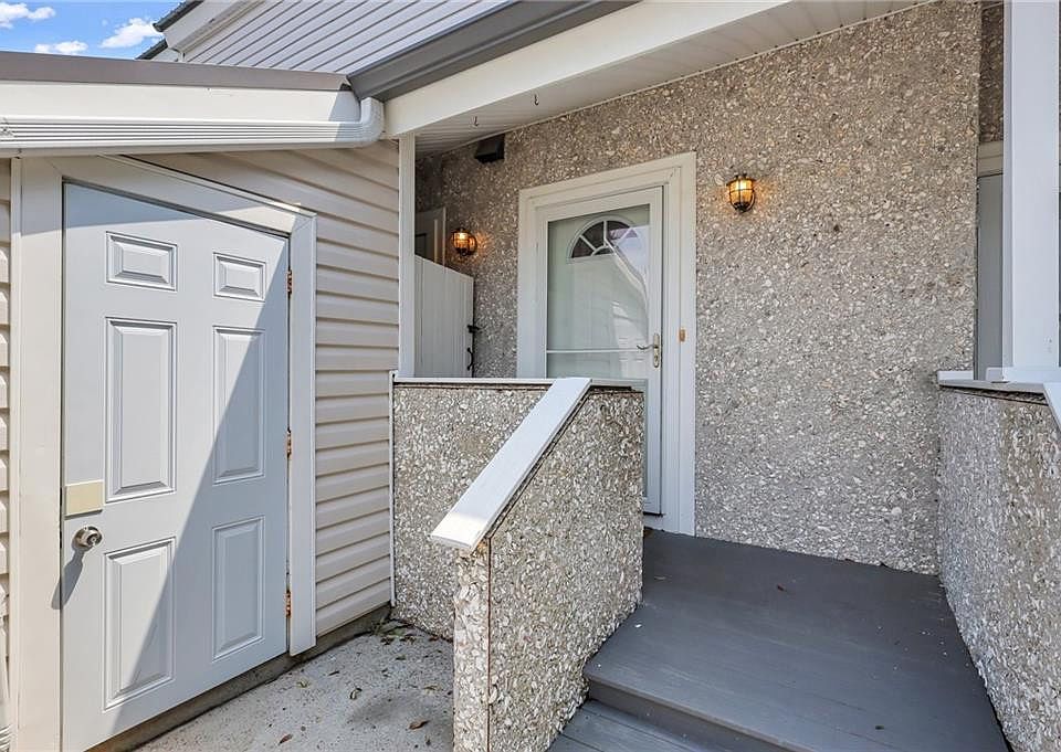 1st image of 1000 Sea Island Rd #38