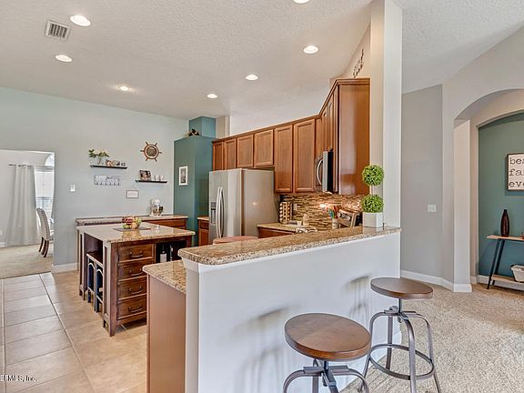 5th image of 9453 Adelaide Dr