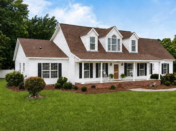541 Mallie Pearce Rd, Zebulon, NC 27597