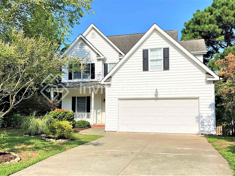 1st image of 912 Siena Dr