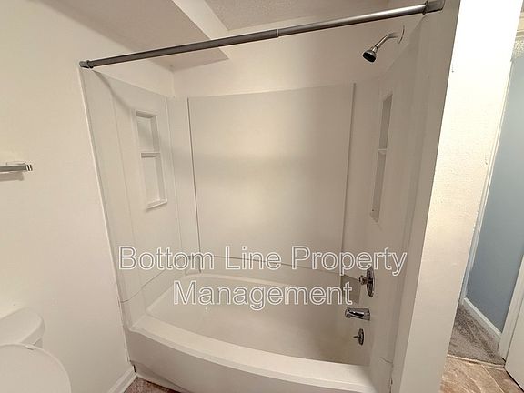 5th image of 3148 Central Ave APT G