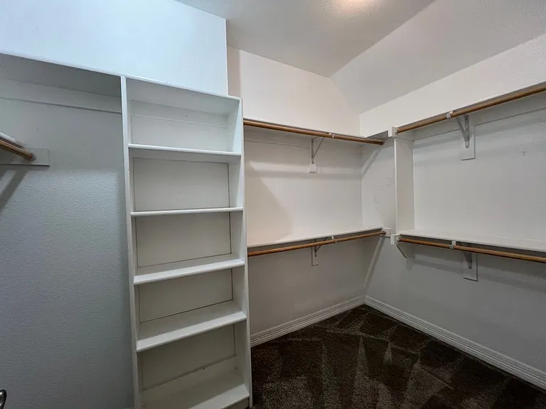 148 Frank St — Photo 12