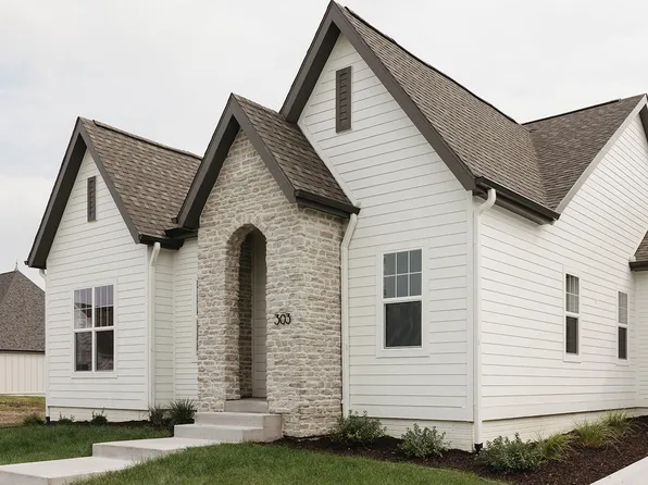 303 SW 17th St, Ankeny, IA 50023