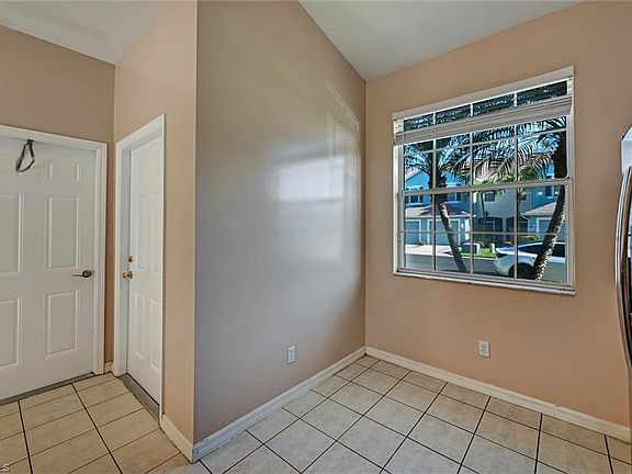 5th image of 3616 Pine Oak CIR #101