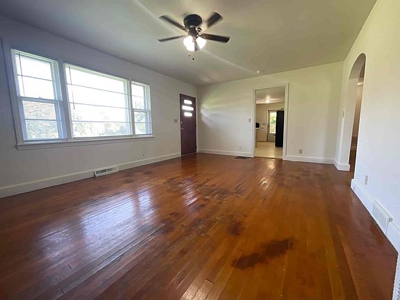 4th image of 329 Kirby Rd
