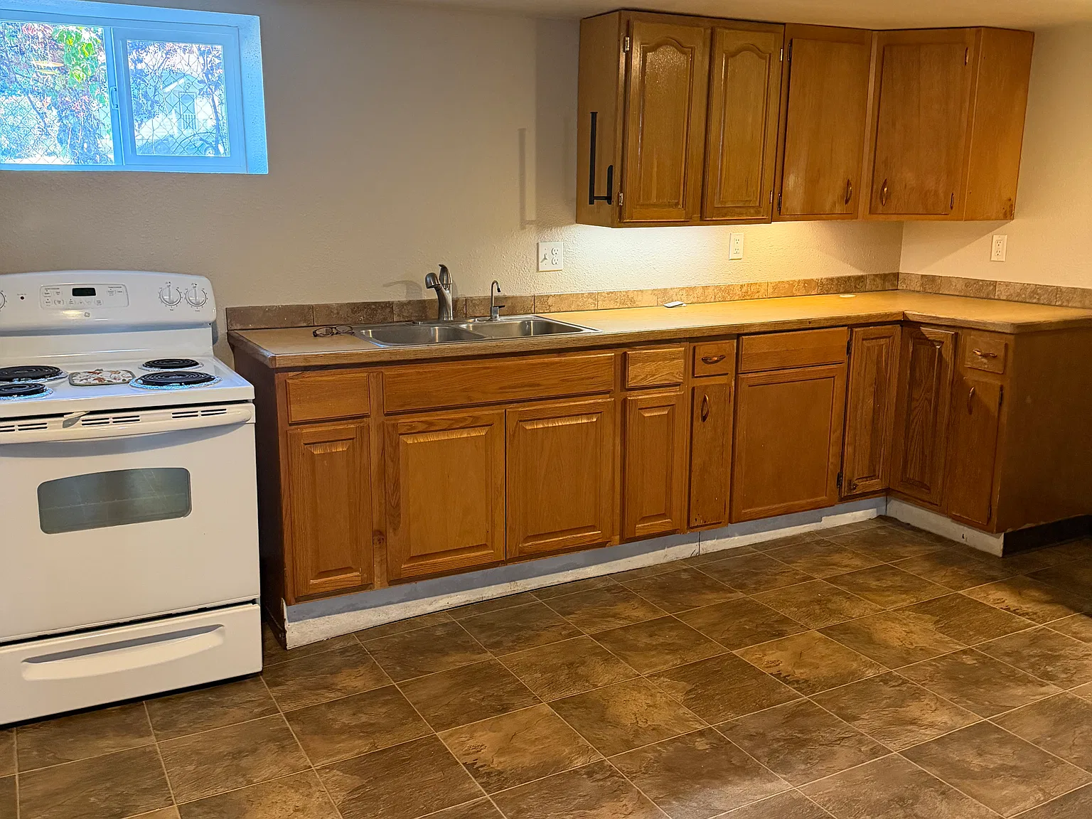 E 8th St, The Dalles — Photo 1