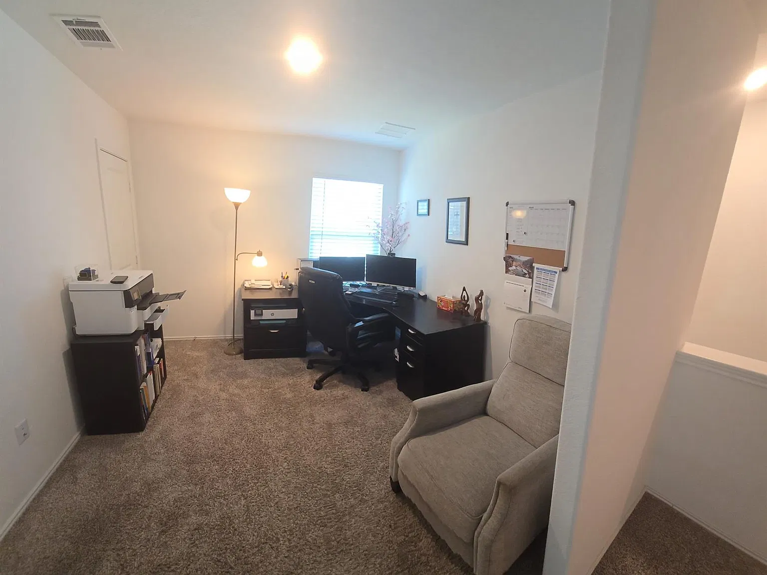 4 bed, 2.5 bath, 1576 sqft, $1,745 — Photo 2