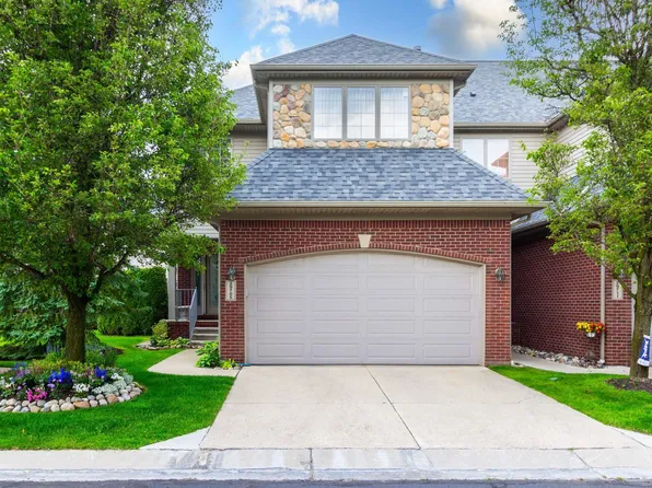 29705 Alexandra Ln, Chesterfield, MI 48047