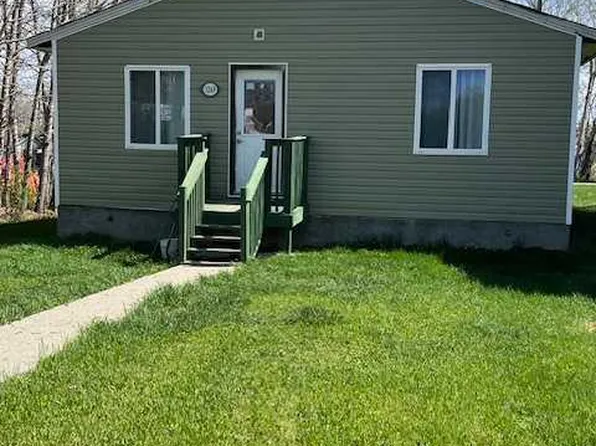 5269 W 52nd St, Mayerthorpe, AB T0E 1N0