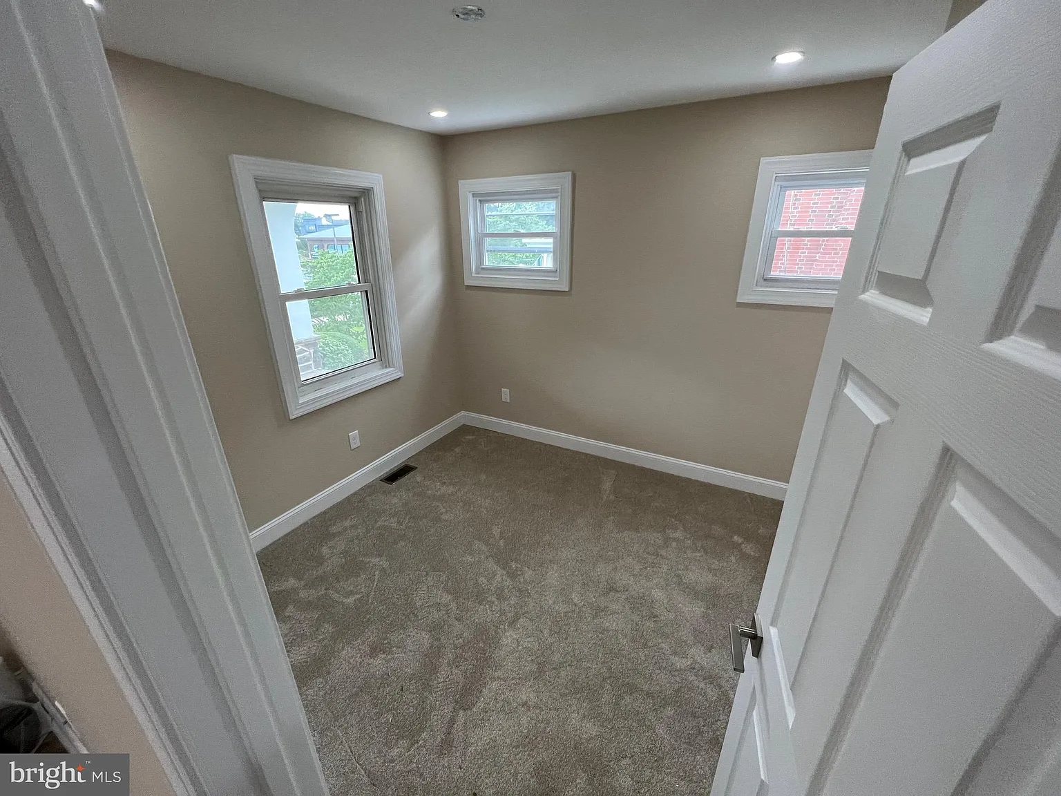 2 bed, 2.0 bath, 1600 sqft, $2,350 — Photo 4