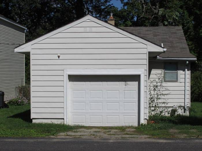 1st image of 6834 Forestlawn Ct