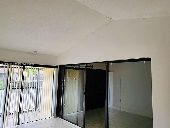 4th image of 5821 Washington St APT 31