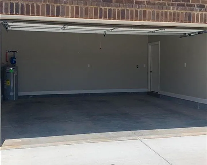 1048 Springfield Blvd — Photo 3