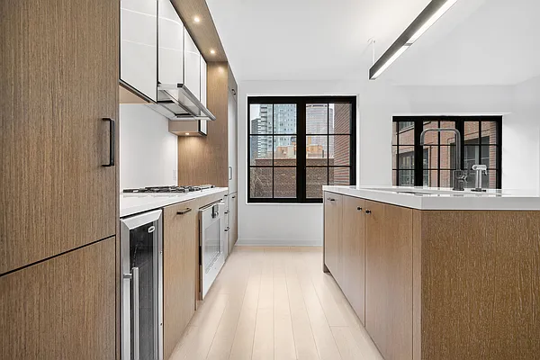 Rented by SERHANT. | media 2