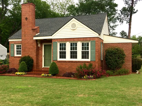 402 N Harris St, Sandersville, GA 31082