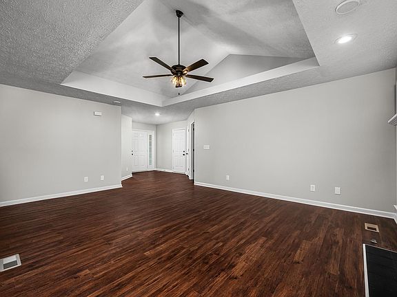 4th image of 2286 Ermine Dr