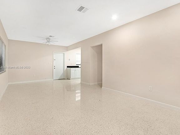2nd image of 15331 NE 10th Ave