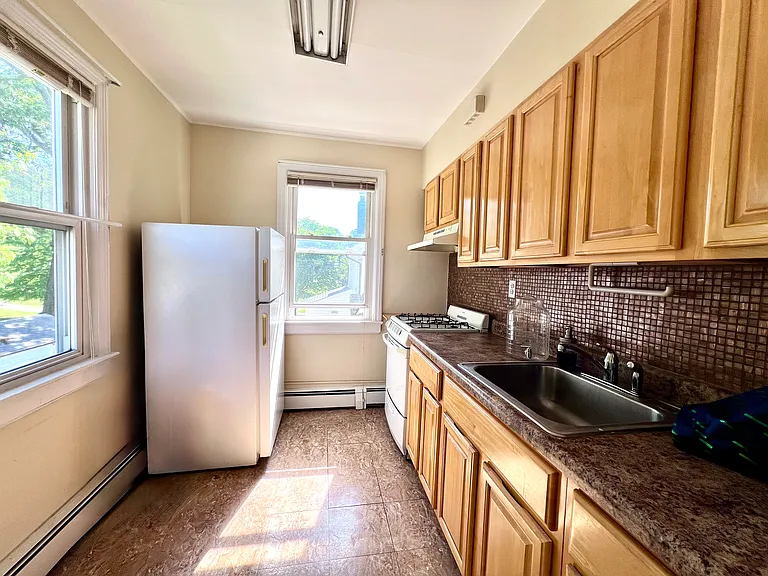 164 Delaware Ave #2 — Photo 3