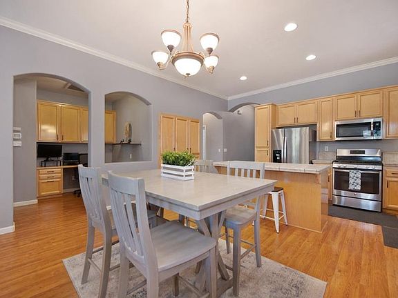 3rd image of 348 Bayonne Ct