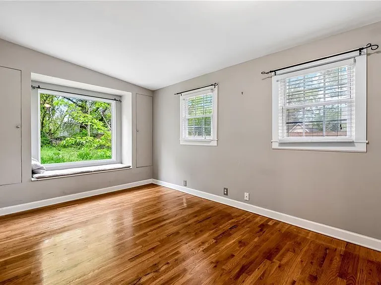 976 Hall Pl NW — Photo 23