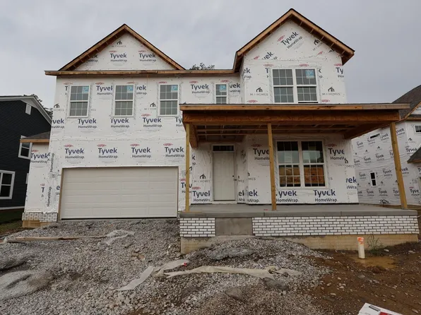 429 Pioneer Way, Pataskala, OH 43062