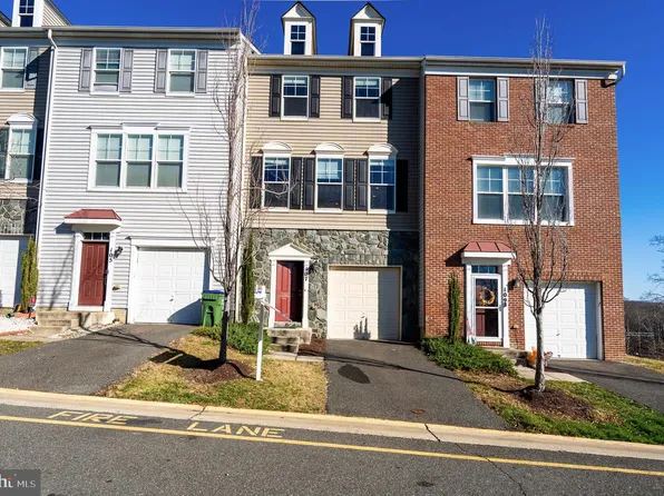 107 Hollister Ln, Stafford, VA 22556