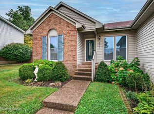 8812 Raintree Dr, Louisville, KY 40220