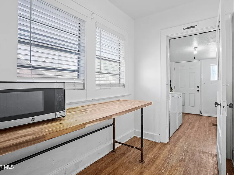 4017 Oxford Ave — Photo 20