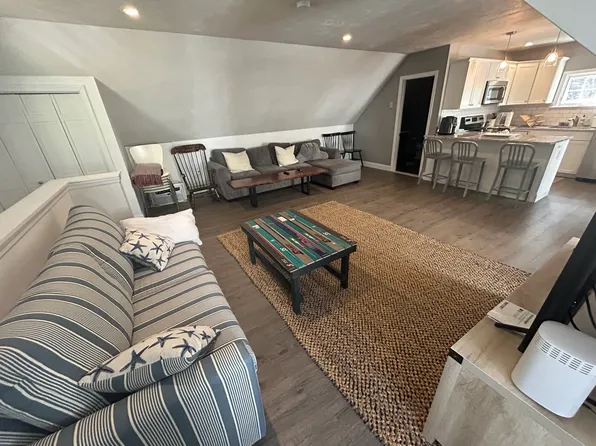 32 Maple Pond Ln, Duxbury, MA 02332